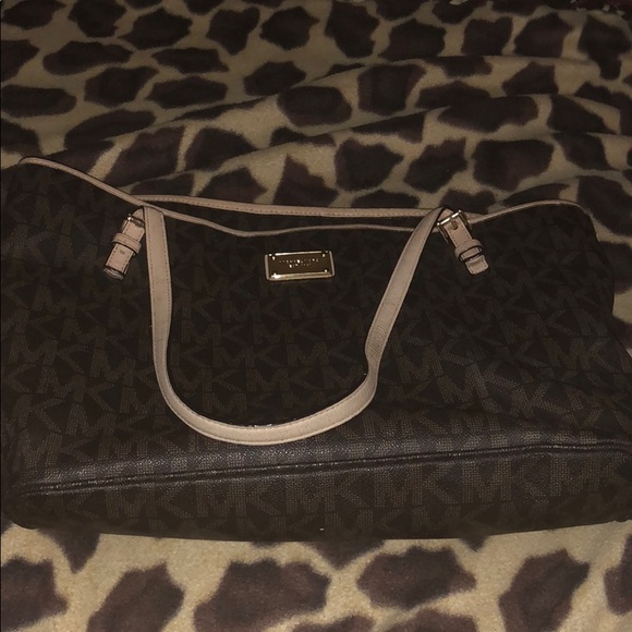 Michael Kors Diaper Bag 👶 - Picture 1 of 3